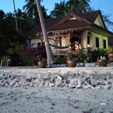 Right On The Beach House Villa Taling Ngam  Exterior photo