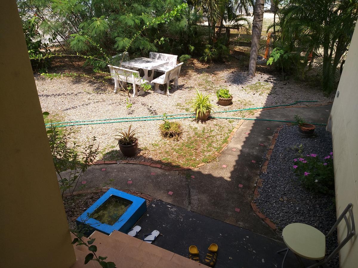 Right On The Beach House Villa Taling Ngam  Exterior photo