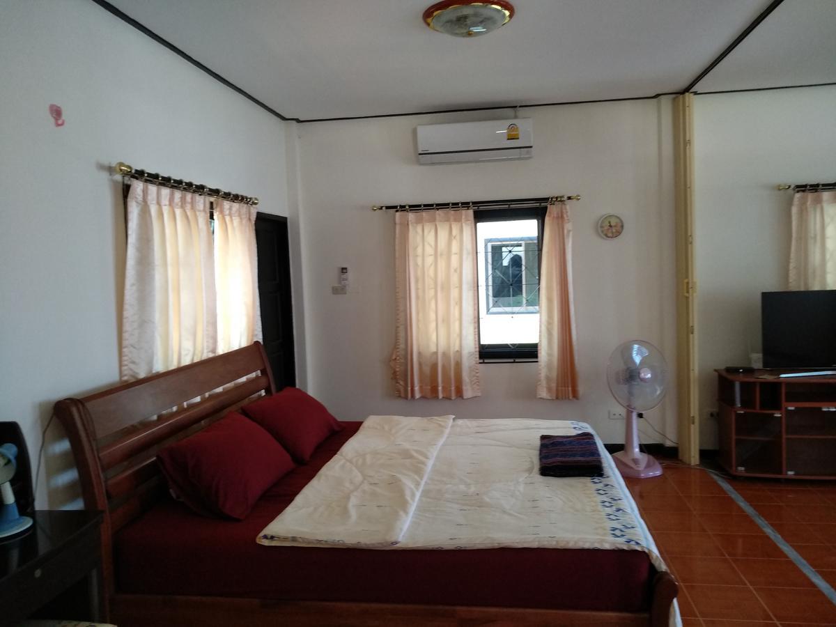 Right On The Beach House Villa Taling Ngam  Exterior photo